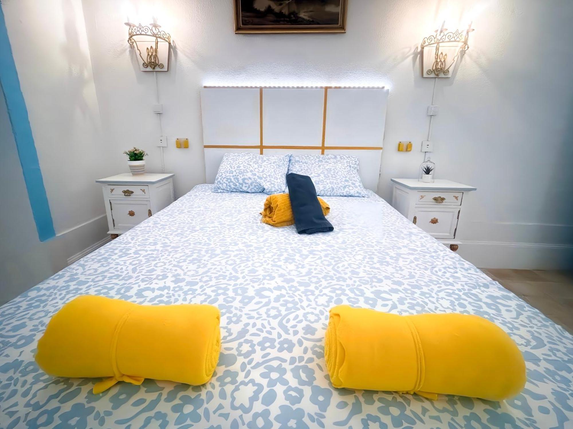 Blue Miragaia - Citycenter Golden Apartment